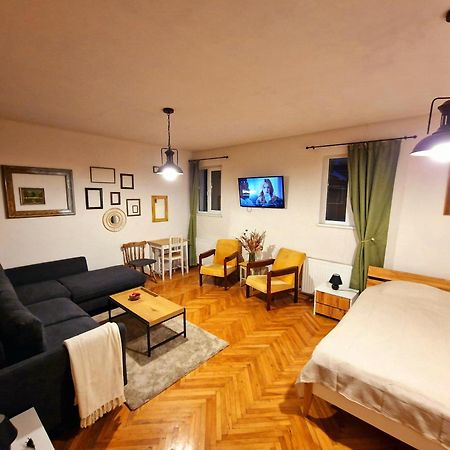 Nomad Apartment Brasov Ngoại thất bức ảnh