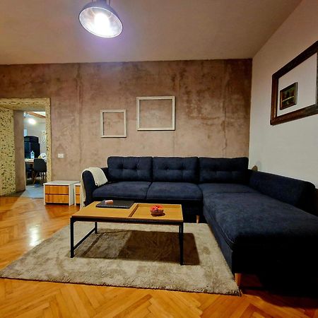 Nomad Apartment Brasov Ngoại thất bức ảnh